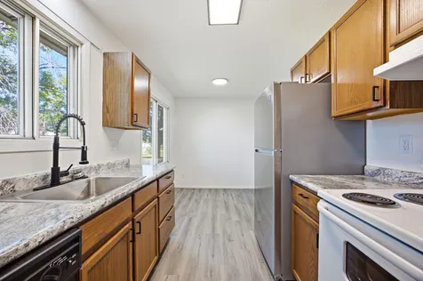 914-916 32nd Street N Fargo ND 58102