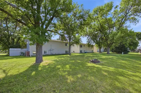 914-916 32nd Street N Fargo ND 58102