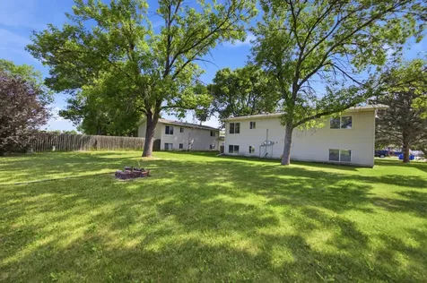 914-916 32nd Street N Fargo ND 58102