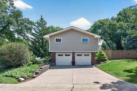 2200 Chalet Drive NE Columbia Heights MN 55421