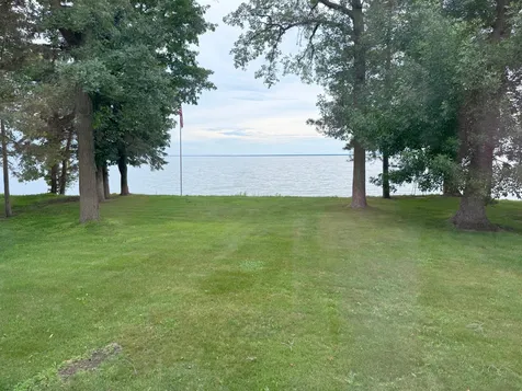 20796 326th Place Isle MN 56342
