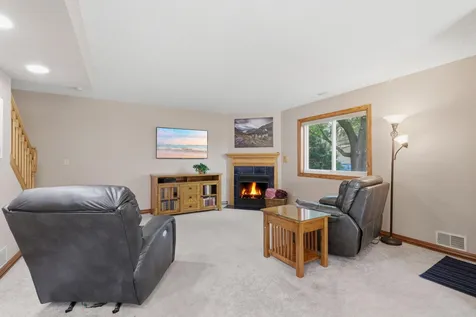 2513 Wimbledon Place Woodbury MN 55125