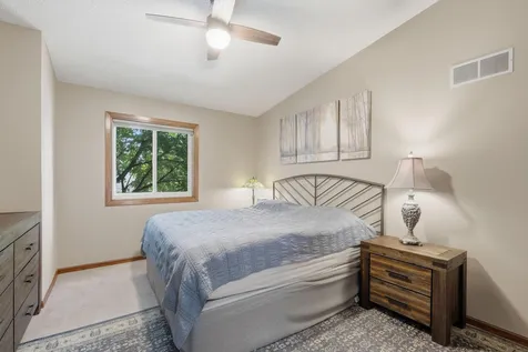 2513 Wimbledon Place Woodbury MN 55125