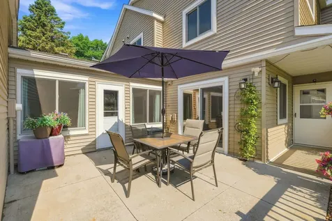 2513 Wimbledon Place Woodbury MN 55125