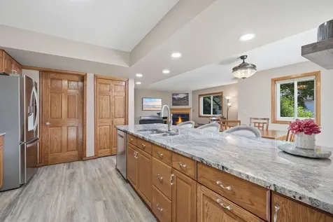 2513 Wimbledon Place Woodbury MN 55125