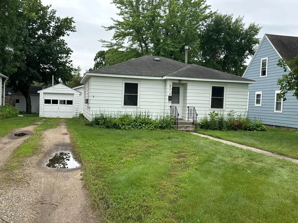 319 Langford Street Detroit Lakes MN 56501