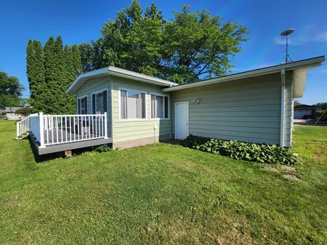 508 NW Lincoln Street Adams MN 55909
