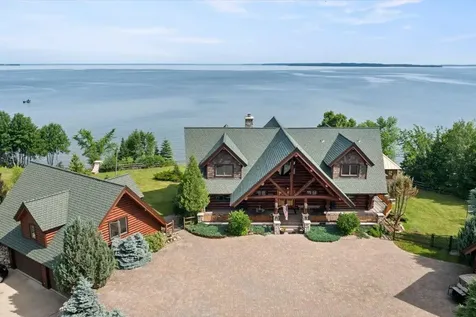 7127 Forestview Road NW Walker MN 56484