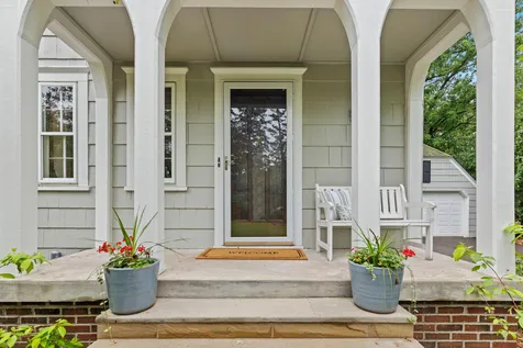 1244 Roselawn Avenue W Roseville MN 55113