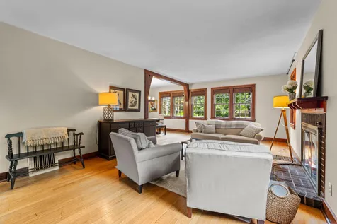 1244 Roselawn Avenue W Roseville MN 55113