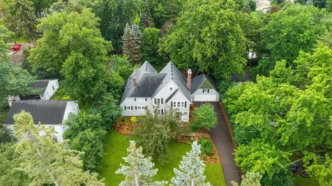 1244 Roselawn Avenue W Roseville MN 55113