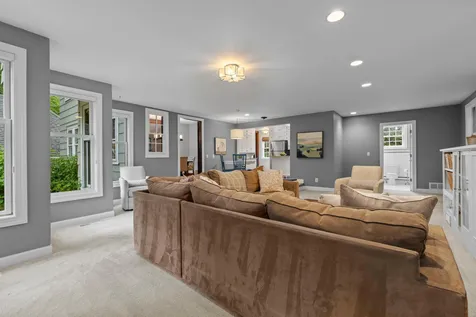 1244 Roselawn Avenue W Roseville MN 55113