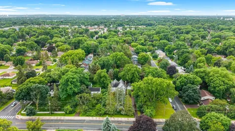 1244 Roselawn Avenue W Roseville MN 55113