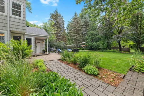 1244 Roselawn Avenue W Roseville MN 55113