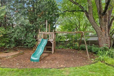 1244 Roselawn Avenue W Roseville MN 55113