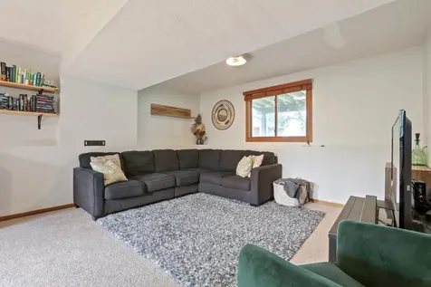 20615 Jaguar Avenue Lakeville MN 55044