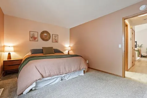 20615 Jaguar Avenue Lakeville MN 55044