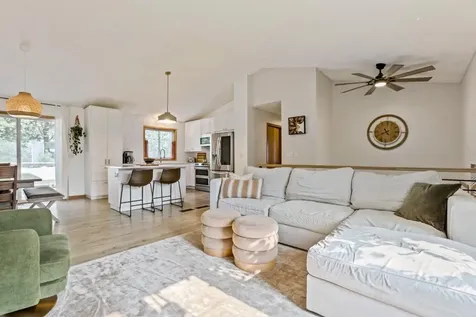 20615 Jaguar Avenue Lakeville MN 55044