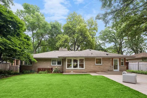 91 Mid Oaks Lane Roseville MN 55113