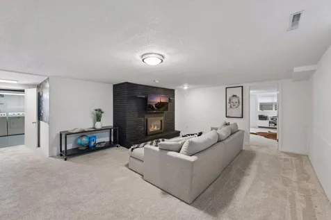91 Mid Oaks Lane Roseville MN 55113