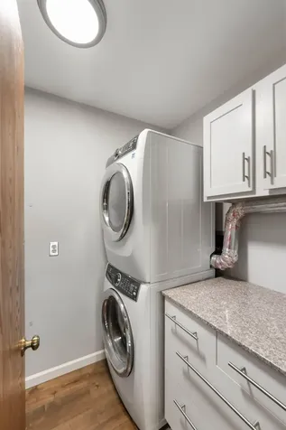 5697 Green Circle Drive Hopkins MN 55343