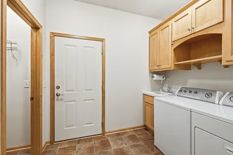 8117 Xerxes Circle Bloomington MN 55431