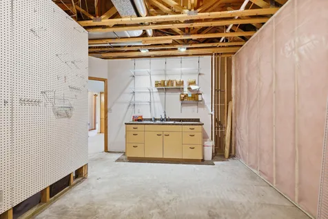 8117 Xerxes Circle Bloomington MN 55431