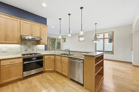 8117 Xerxes Circle Bloomington MN 55431