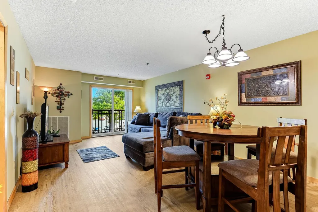 4845 W 123rd Street Savage MN 55378