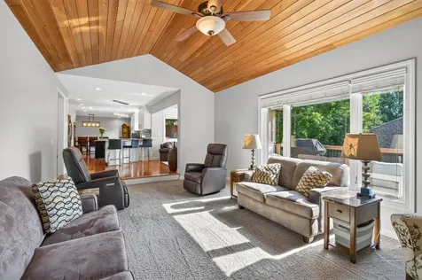 4283 Hillview Lane Vadnais Heights MN 55127