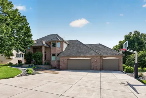 4283 Hillview Lane Vadnais Heights MN 55127
