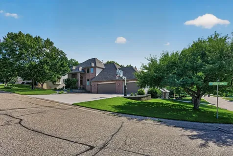 4283 Hillview Lane Vadnais Heights MN 55127