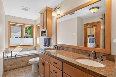 4283 Hillview Lane Vadnais Heights MN 55127