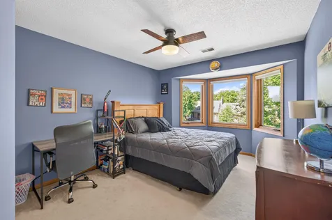 4283 Hillview Lane Vadnais Heights MN 55127