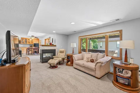 4283 Hillview Lane Vadnais Heights MN 55127