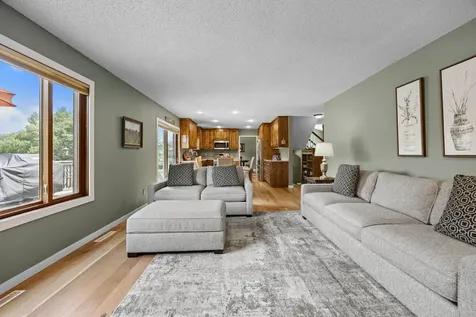 17633 Iberia Avenue Lakeville MN 55044