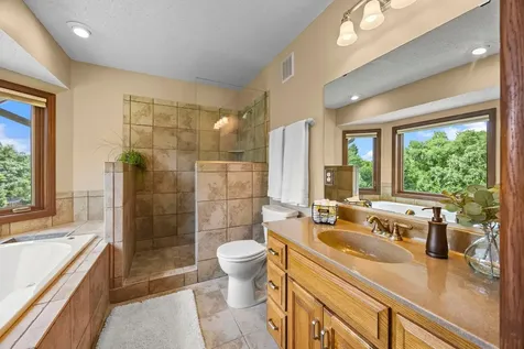 17633 Iberia Avenue Lakeville MN 55044