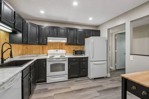 10540 43rd Avenue N Plymouth MN 55442