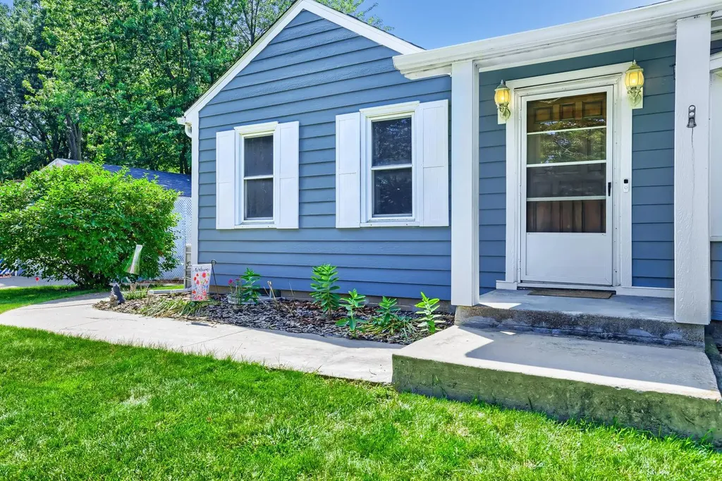 5745 Babcock Trail Inver Grove Heights MN 55077