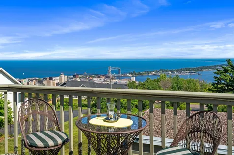 615 W 6th Street Duluth MN 55806