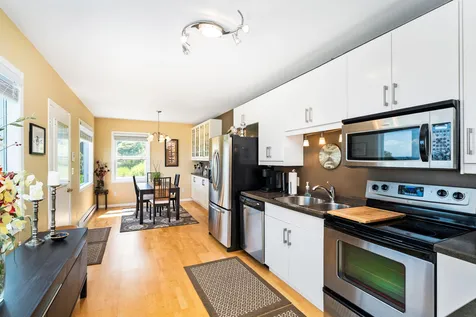 615 W 6th Street Duluth MN 55806