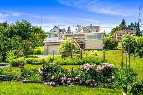 615 W 6th Street Duluth MN 55806