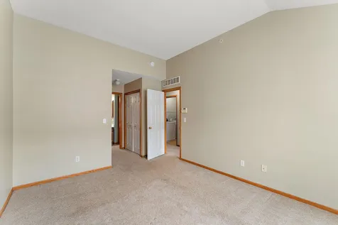1610 Woodlynn Avenue Maplewood MN 55109