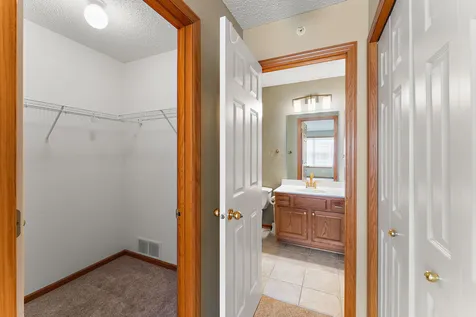 1610 Woodlynn Avenue Maplewood MN 55109