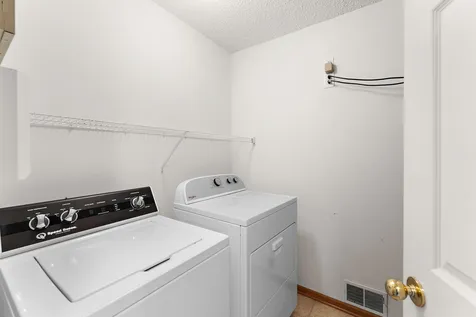 1610 Woodlynn Avenue Maplewood MN 55109