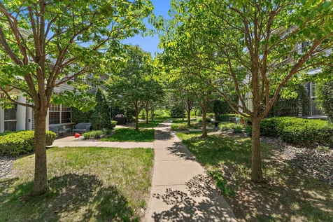 1610 Woodlynn Avenue Maplewood MN 55109