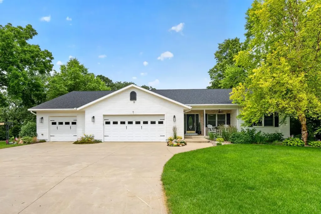 2169 Margaret Street NE Chatfield MN 55923