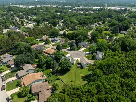 2211 Regent Lane SW Rochester MN 55902