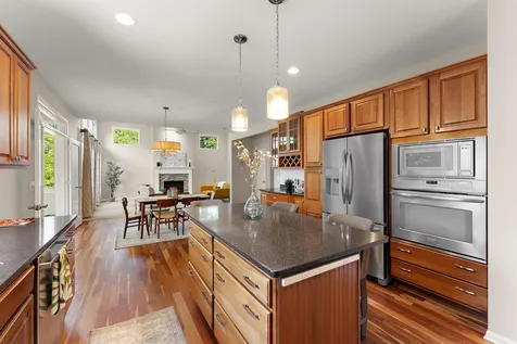 2454 Sandstone Place Woodbury MN 55129