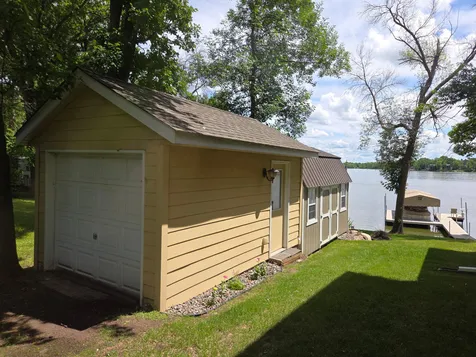 10022 Lake Mist Drive Pine City MN 55030